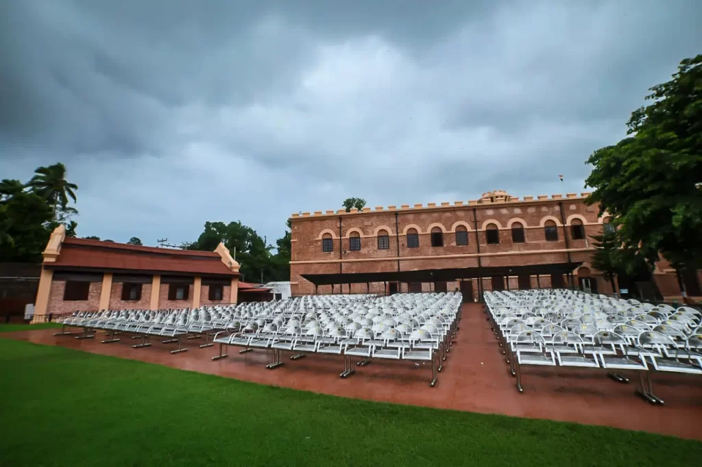 Seating-Area-at-Cellular-Jail